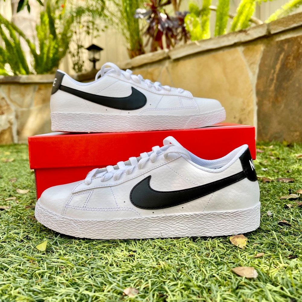 Nike Blazer low white black shoes - Picture 2 of 4